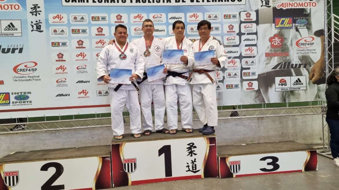 Professor Jurandir medalha de ouro no Campeonato Paulista Master